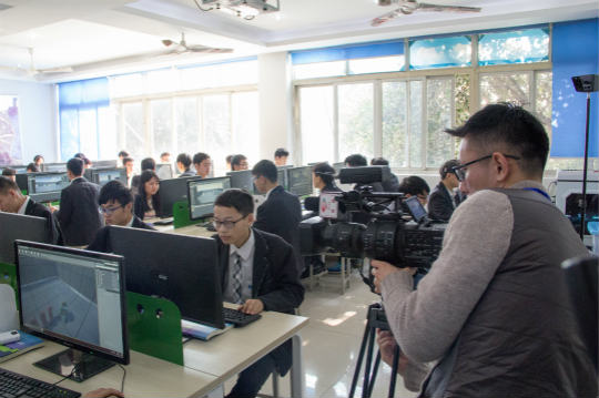 四川電視臺科教頻道走進(jìn)四川新華進(jìn)行專題報(bào)道