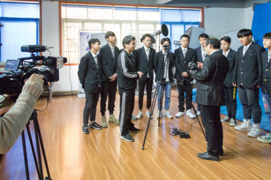 四川電視臺科教頻道走進(jìn)四川新華進(jìn)行專題報(bào)道