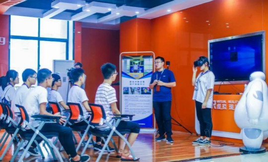 興教報(bào)國 匠心育人 新華互聯(lián)網(wǎng)科技再登央視！