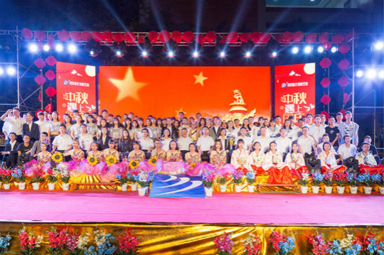 爸媽，我在新華學(xué)互聯(lián)網(wǎng)挺好的