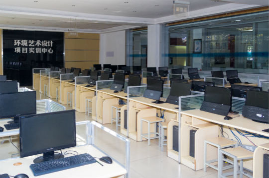 傳說中高逼格新華教學環(huán)境到底是什么樣的？