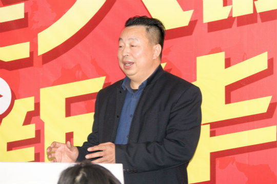 新零售，贏未來(lái)！名企大咖帶你領(lǐng)略VR+家居的神奇世界