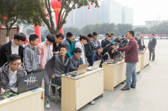 歡樂鬧元宵，四川新華玩出新花樣