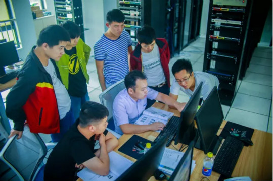 又雙叒叕上央視，看新華互聯(lián)網(wǎng)科技助力中國職教夢！