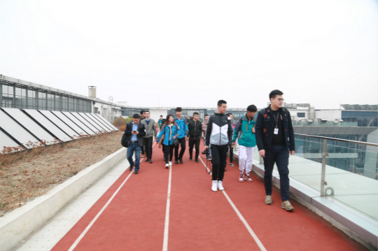 科技零距離！新華學(xué)子百度互聯(lián)網(wǎng)體驗(yàn)之旅  