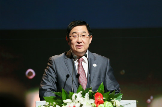 榮耀盛典，新華教育集團(tuán)常務(wù)副總裁許紹兵再獲殊榮！