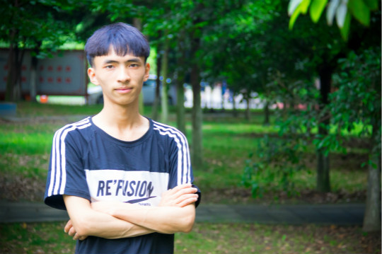 愿時(shí)光荏苒，一路向陽(yáng)