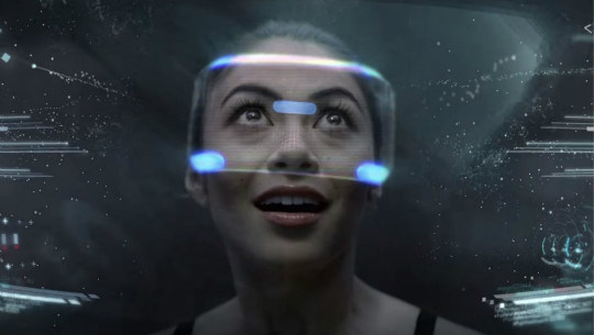 如果你想玩VR你是買回家玩還是去線下VR體驗(yàn)館加盟店玩呢？