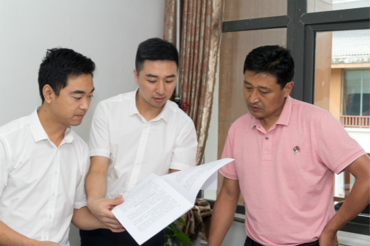 熱烈祝賀四川新華電腦學(xué)院對口松潘縣電商扶持項目成功簽約!