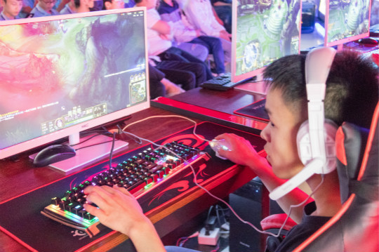 四川新華電競專業(yè)正式開館 英雄聯(lián)盟聯(lián)誼賽奏響最強(qiáng)音