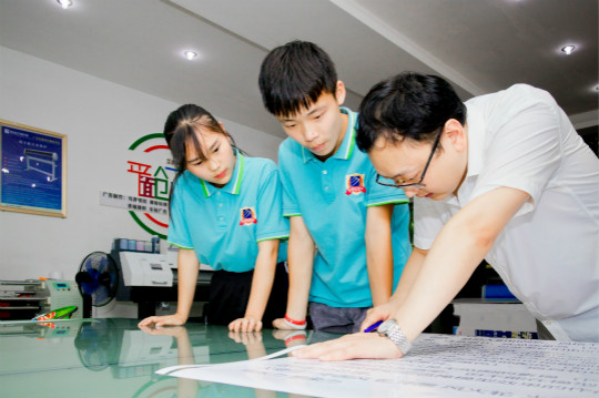 花無重開日，人無再少年