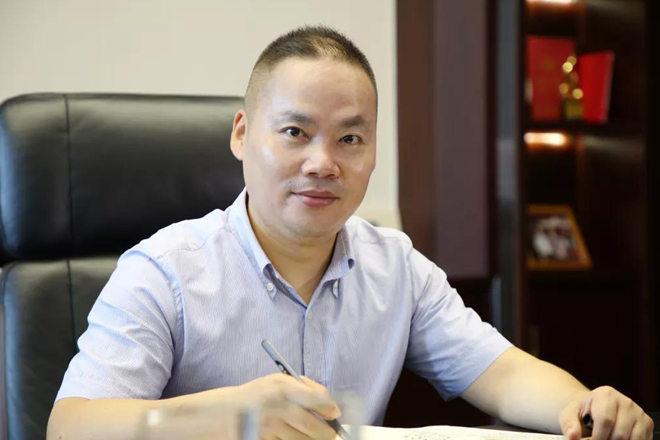 新華教育集團常務(wù)副總裁許紹兵接受新浪網(wǎng)專訪