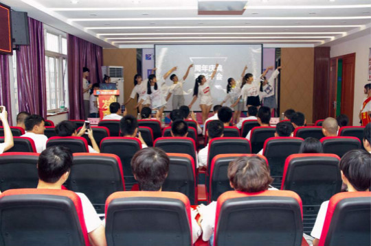 四川新華電腦學(xué)院怎么樣？