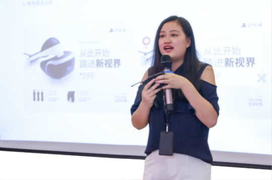 老師來了——VIP講師為新華學子帶來設(shè)計的第一堂課