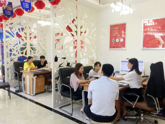 追夢的路上，姐妹攜手走進(jìn)四川新華