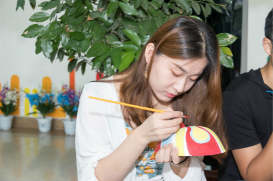 魅力面具 青春正好—四川新華面具彩繪大賽high！high！high！