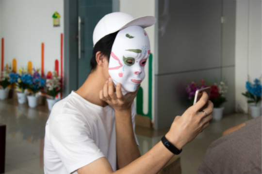 魅力面具 青春正好—四川新華面具彩繪大賽high！high！high！