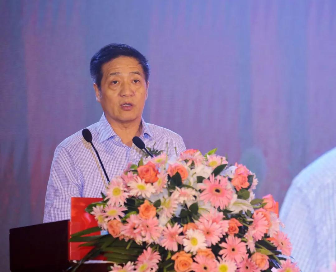 新華教育集團(tuán)新華互聯(lián)網(wǎng)科技30周年慶典華麗綻放