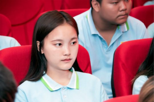 恭喜四川新華·帆攝影精英定向班簽約成功！校企合作再上新臺(tái)階！