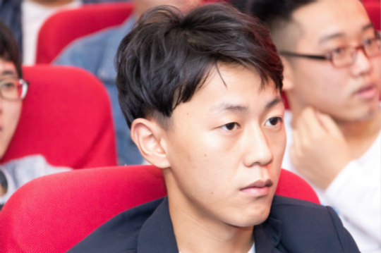 《老師來了》看機(jī)器人智能時代如何開展新型的教育模式