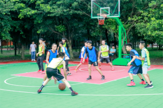 完美收官！四川新華籃球賽火力全開 決賽現(xiàn)場(chǎng)上演強(qiáng)強(qiáng)對(duì)決！