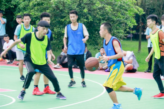 完美收官！四川新華籃球賽火力全開 決賽現(xiàn)場(chǎng)上演強(qiáng)強(qiáng)對(duì)決！