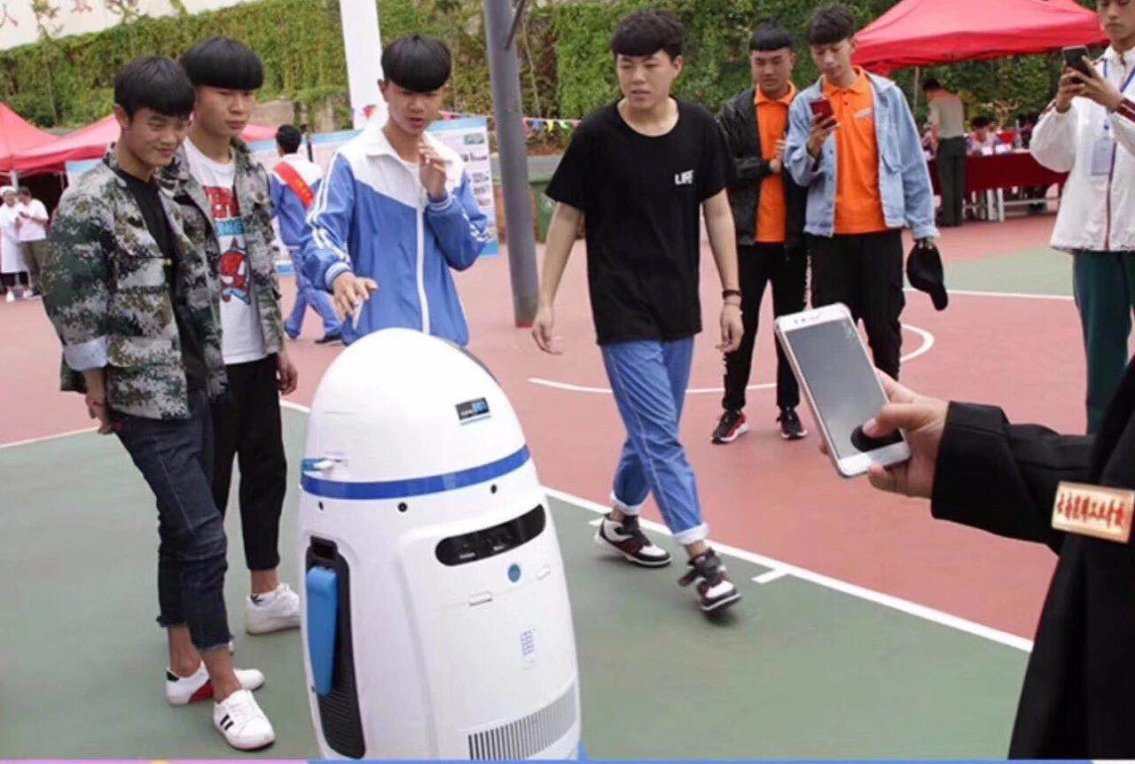 國慶七天樂，新華最歡樂！ 新華“黑科技”體驗日嗨翻天