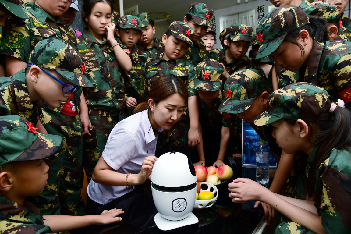 國慶七天樂，新華最歡樂！ 新華“黑科技”體驗日嗨翻天
