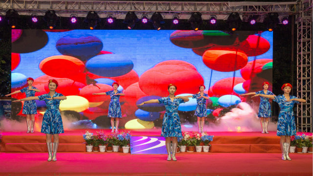 “歌舞青春·圓夢(mèng)新華”國(guó)慶晚會(huì)美圖來襲