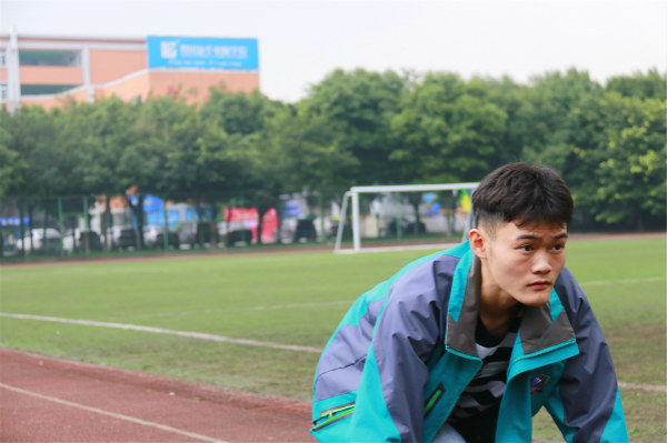 爸媽，請(qǐng)?jiān)俣嘟o我一點(diǎn)時(shí)間——追夢(mèng)路上 從未止步