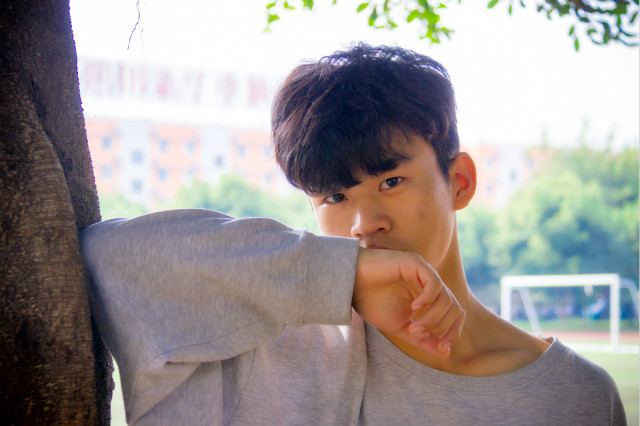 為了那一縷陽光，蛻變路上不斷努力著！