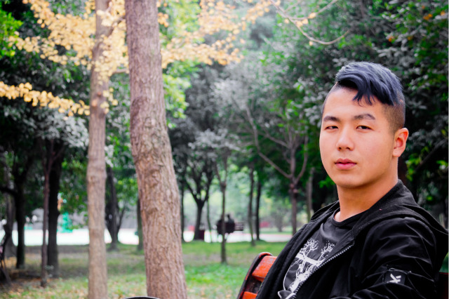 夢(mèng)想的花，開(kāi)在奮斗之上，用電競(jìng)的花火播下希望的種子