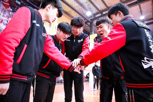 理實(shí)結(jié)合，新華學(xué)子展現(xiàn)專業(yè)電競(jìng)風(fēng)采！