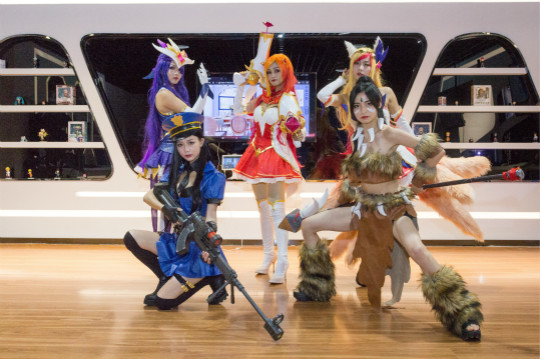 年終盤點(diǎn)（上）：2018年四川新華這些精彩的刷屏活動(dòng)你知道幾個(gè)？