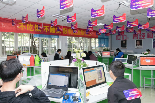 年終盤點(diǎn)（下）：2018年四川新華這些精彩的刷屏活動(dòng)你知道幾個(gè)？