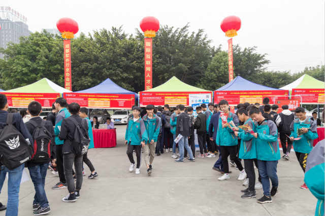 “職業(yè)教育就是就業(yè)教育”,新華“搶人大戰(zhàn)”即將開(kāi)啟