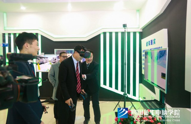 央視關(guān)注新華模式，解析新華學子為何能夠畢業(yè)即就業(yè)