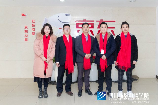 央視關(guān)注新華模式，解析新華學子為何能夠畢業(yè)即就業(yè)