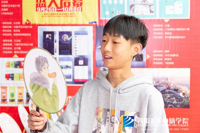 看臉時(shí)代的零零后，如何擺脫枷鎖、負(fù)重前行