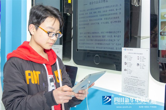 看臉時(shí)代的零零后，如何擺脫枷鎖、負(fù)重前行