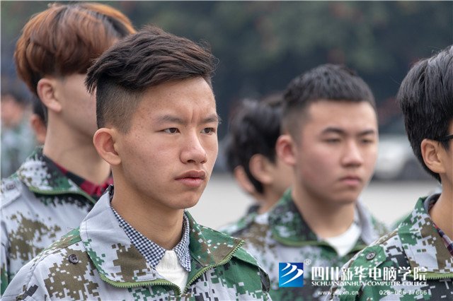 2019級(jí)新生軍訓(xùn)：激揚(yáng)的青春，是奮進(jìn)的號(hào)角