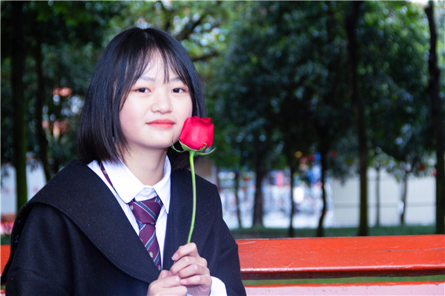 #三月女人天，陽(yáng)光少女節(jié)#為你歡喜的她投上一票