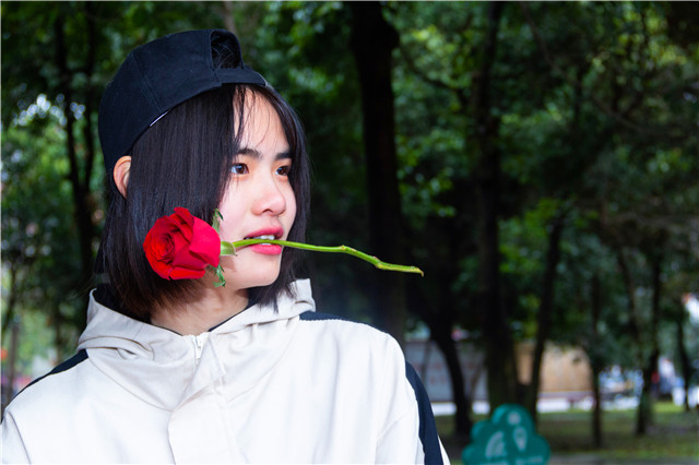 #三月女人天，陽(yáng)光少女節(jié)#為你歡喜的她投上一票