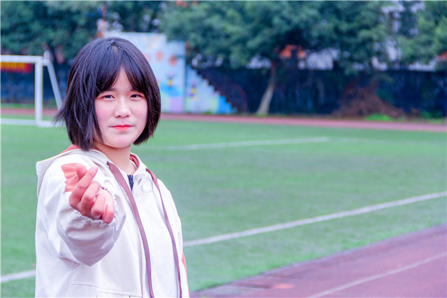 #三月女人天，陽(yáng)光少女節(jié)#為你歡喜的她投上一票