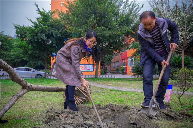 植樹節(jié)，在夢想的地方栽下希望的綠色！