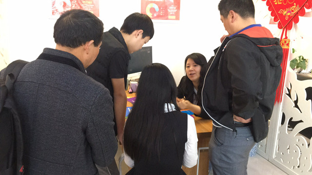 春風(fēng)十里，不如踏青來(lái)新華報(bào)名的你！