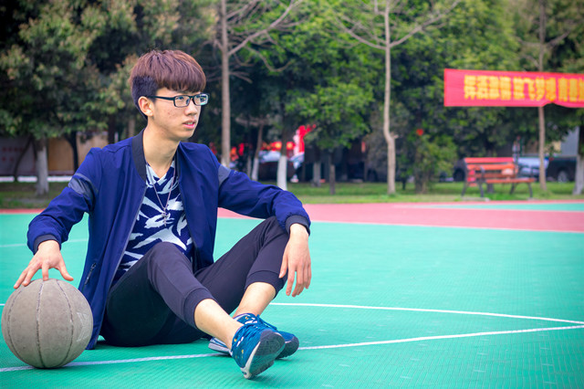 打工太辛苦，選擇新華學技能，命運能否改變？