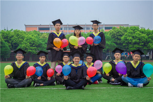 最美畢業(yè)季|此去繁花似錦，歸來仍是少年！