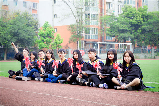 最美畢業(yè)季|此去繁花似錦，歸來仍是少年！