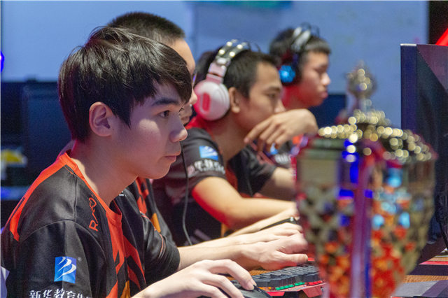 EEST《英雄聯(lián)盟》全國競技大賽成都站，冠軍花落誰家？